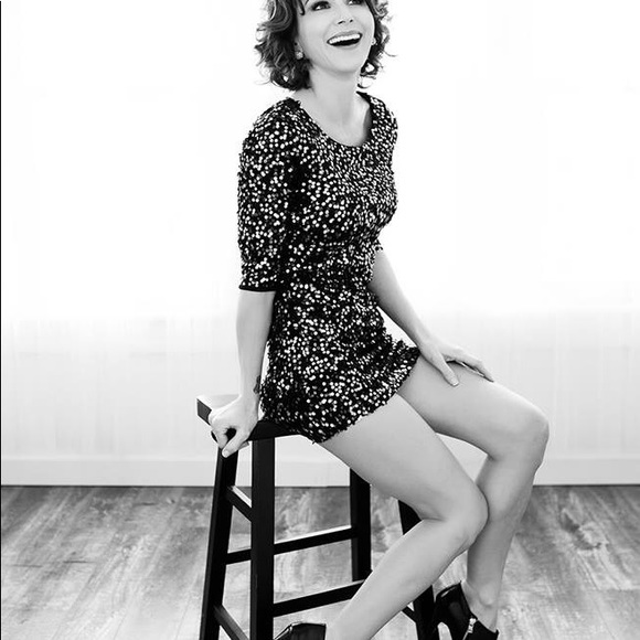 Meet your Posher, Connie - Picture 2 of 3